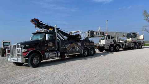Heavy Towing Service Ames, IA